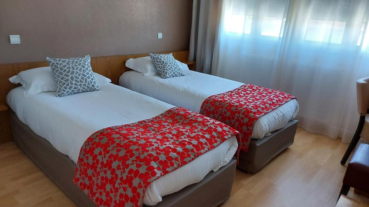 Hotel Brun Saint-Lattier Ngoại thất bức ảnh
