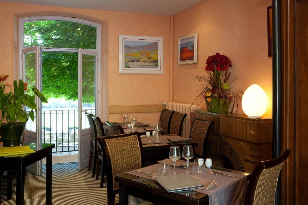 Hotel Brun Saint-Lattier Ngoại thất bức ảnh